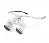 Kruder Active white - с фиксированным расстоянием 2.5x - 420 мм, лупы бинокулярные FLIP-UP с измененным межзрачковым расстоянием на очковой оправе | KRUDER optik (Австрия)